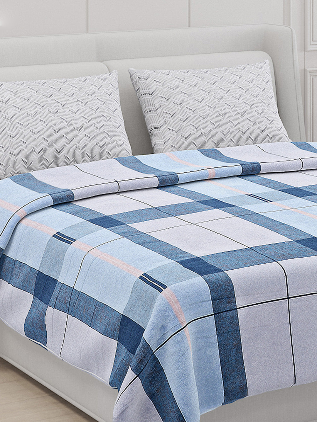 130 GSM Polyester Double Bed Bedsheet with 2 Pillow Covers