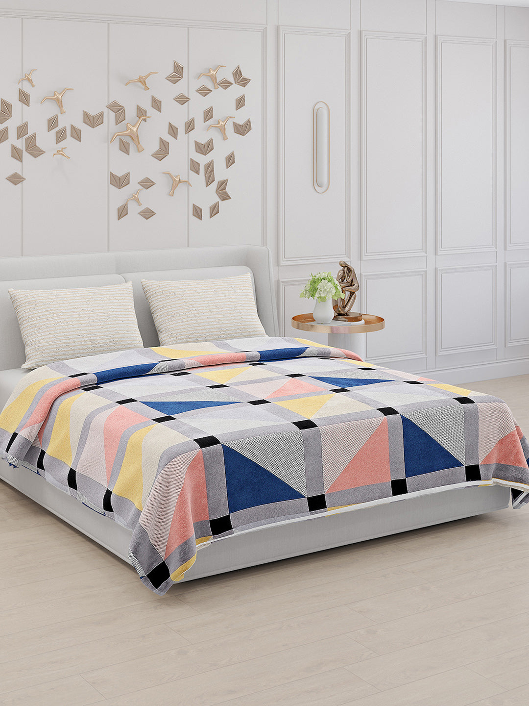 130 GSM Polyester Double Bed Bedsheet with 2 Pillow Covers