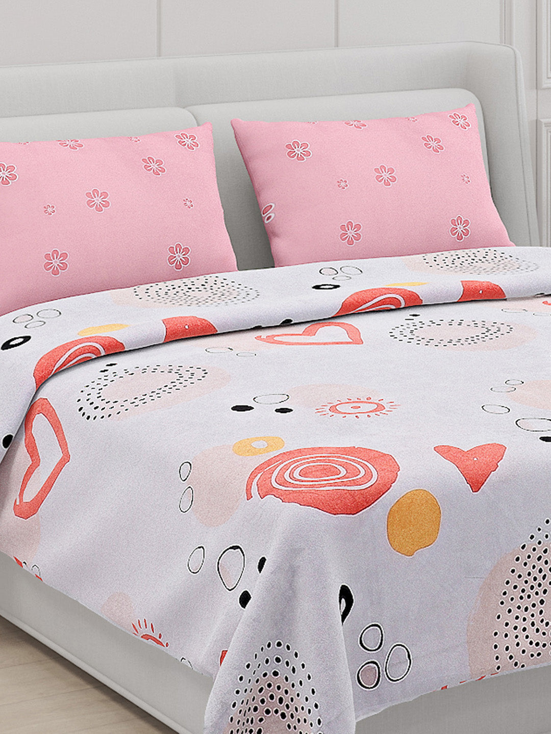 130 GSM Polyester Double Bed Bedsheet with 2 Pillow Covers