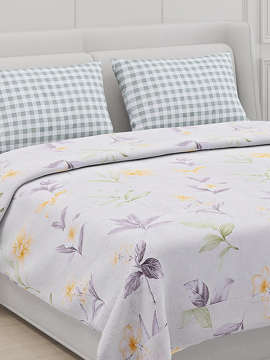 130 GSM Polyester Double Bed Bedsheet with 2 Pillow Covers