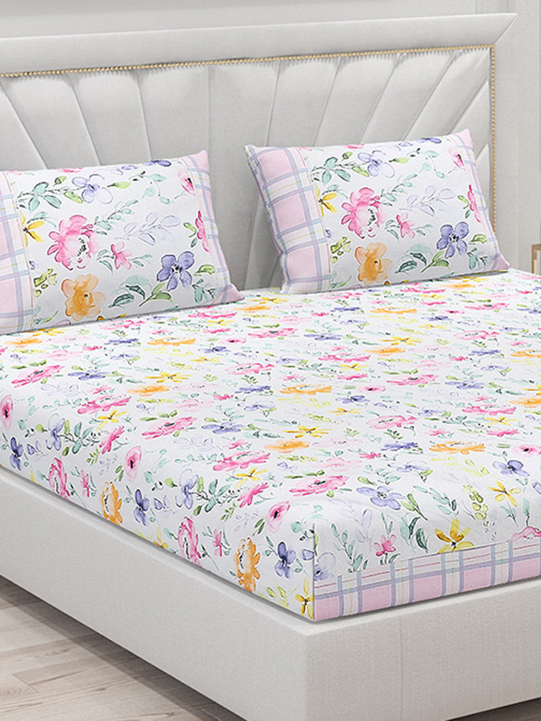 130 GSM Polyester Double Bed Bedsheet with 2 Pillow Covers