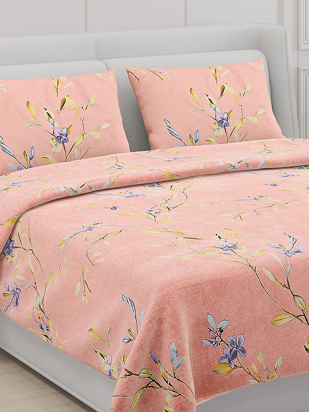 130 GSM Polyester Double Bed Bedsheet with 2 Pillow Covers