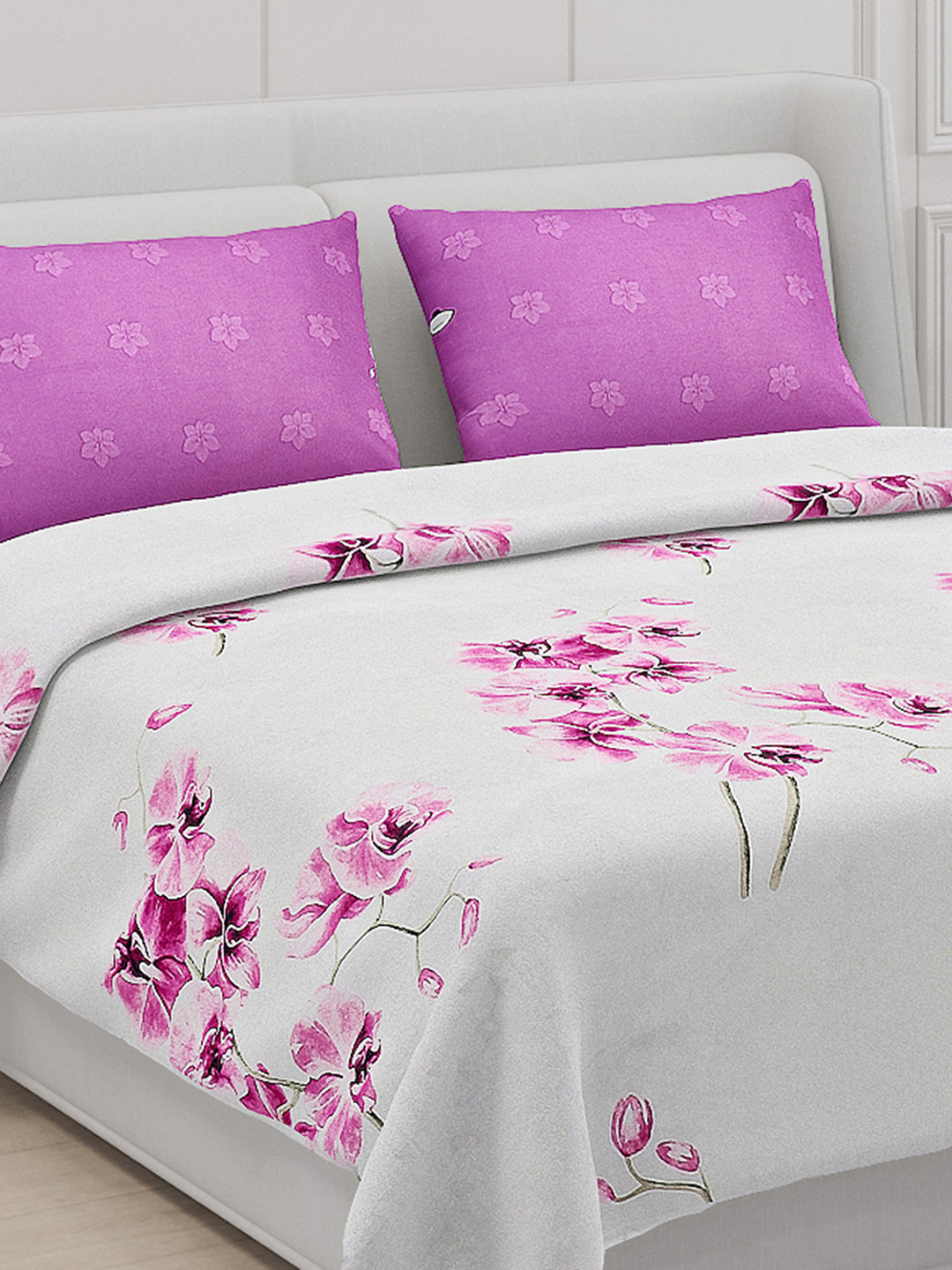 130 GSM Polyester Double Bed Bedsheet with 2 Pillow Covers