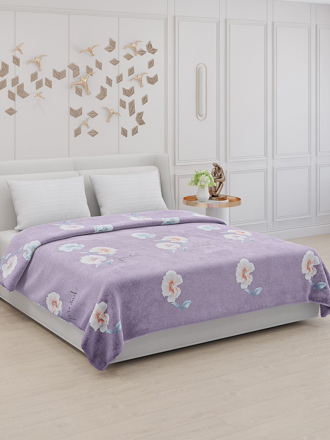 130 GSM Polyester Double Bed Bedsheet with 2 Pillow Covers