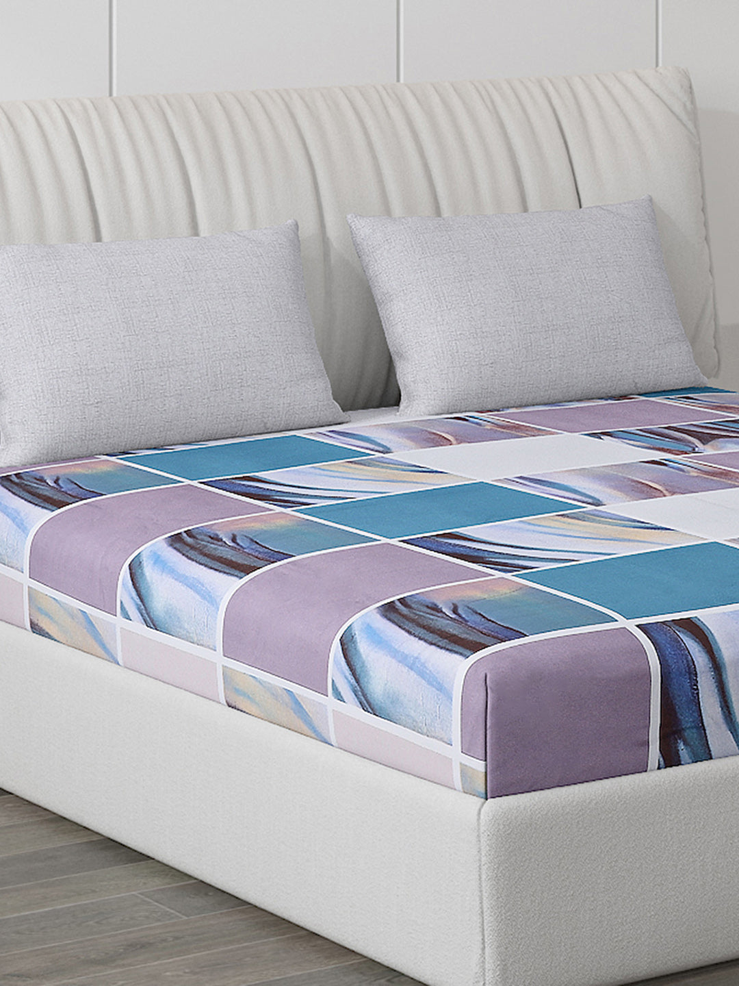 130 GSM Polyester Double Bed Bedsheet with 2 Pillow Covers