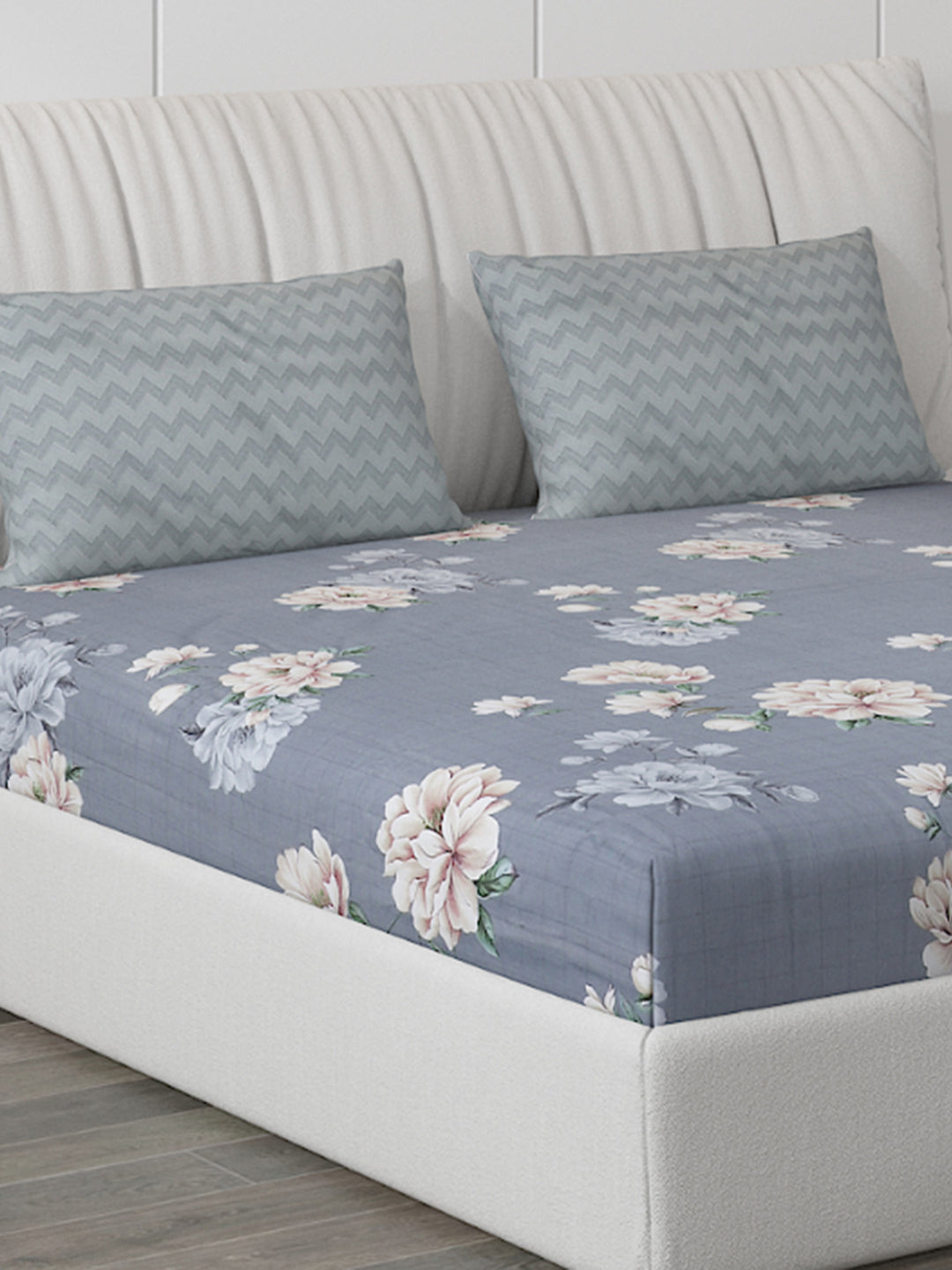 130 GSM Polyester Double Bed Bedsheet with 2 Pillow Covers