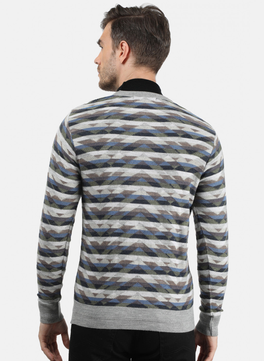 Men Grey Solid Pullover