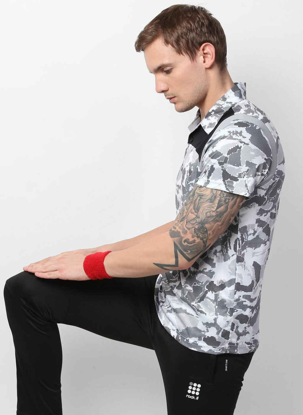 Rockit White Black Collar Smart Fit T-Shirt