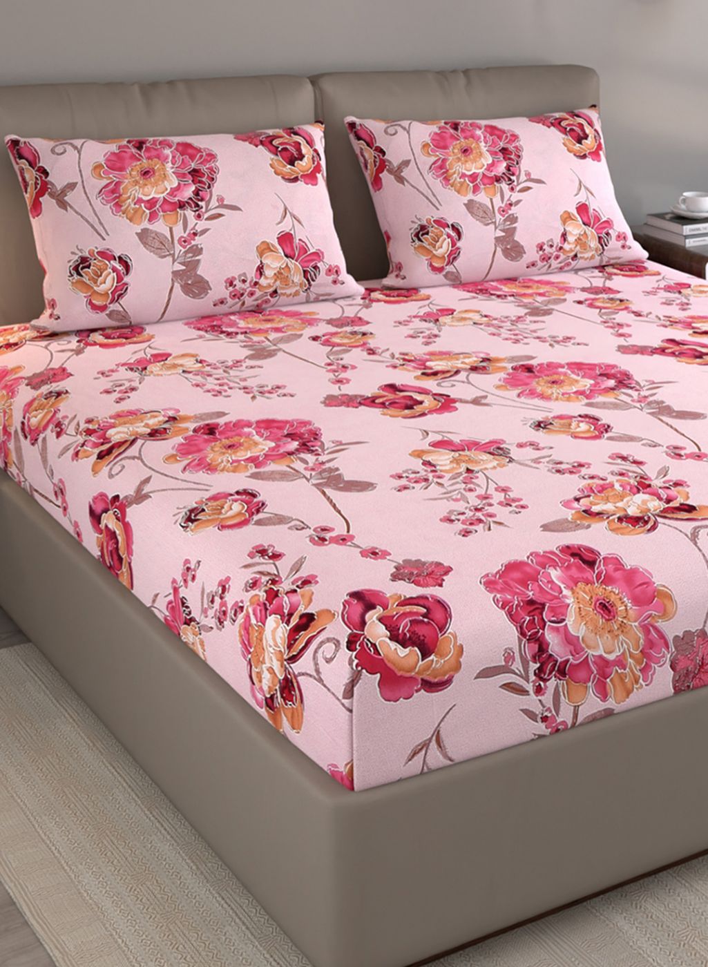 130 GSM Polyester Queen Bedsheet with 2 Pillow Covers