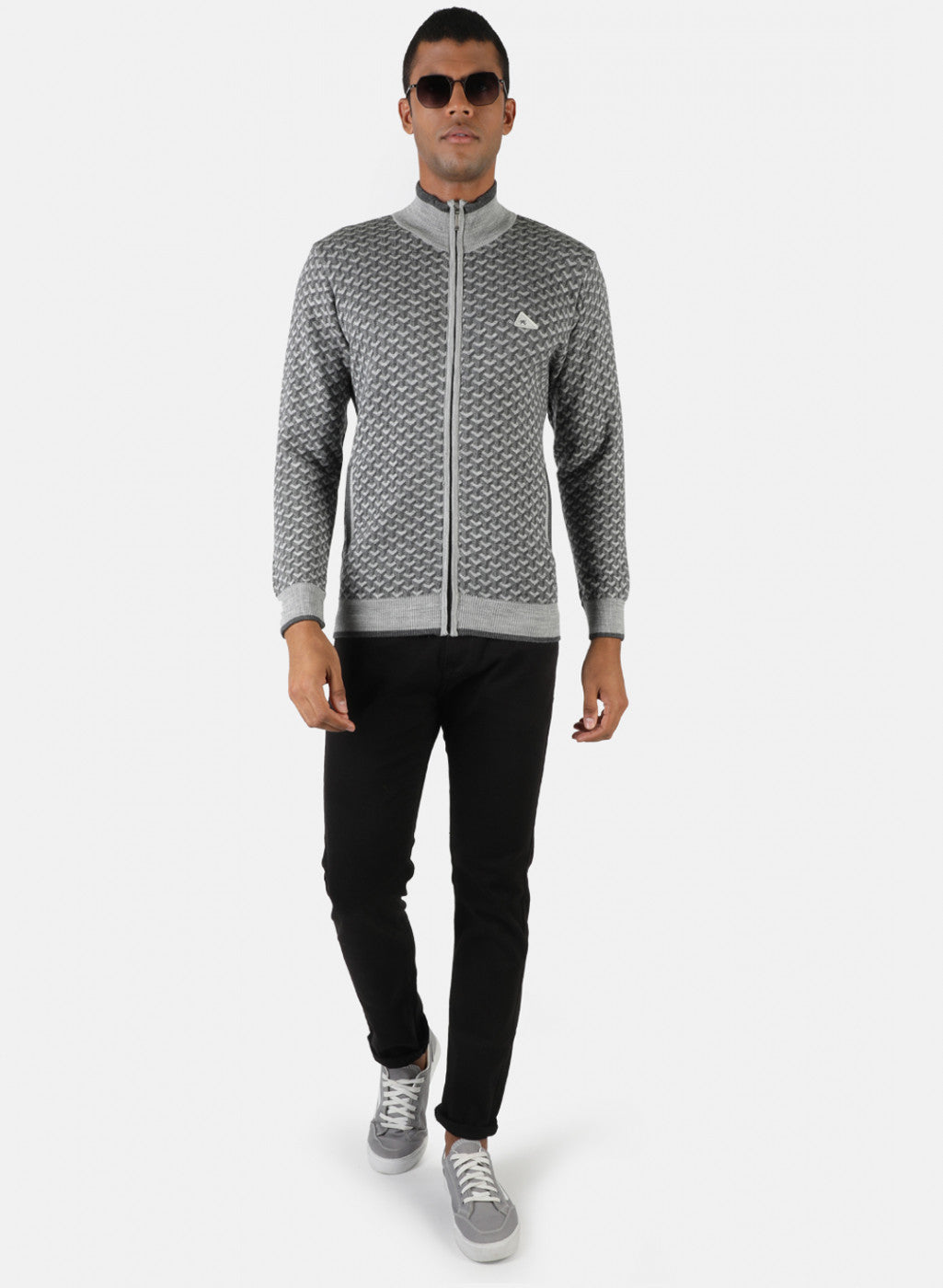 Men Grey Solid Pullover