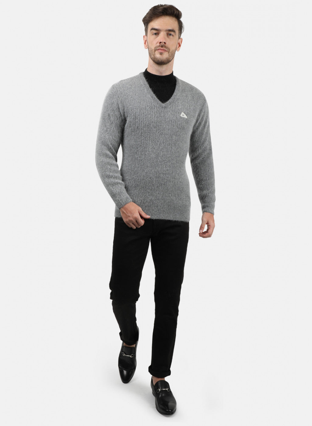 Men Grey Solid Pullover