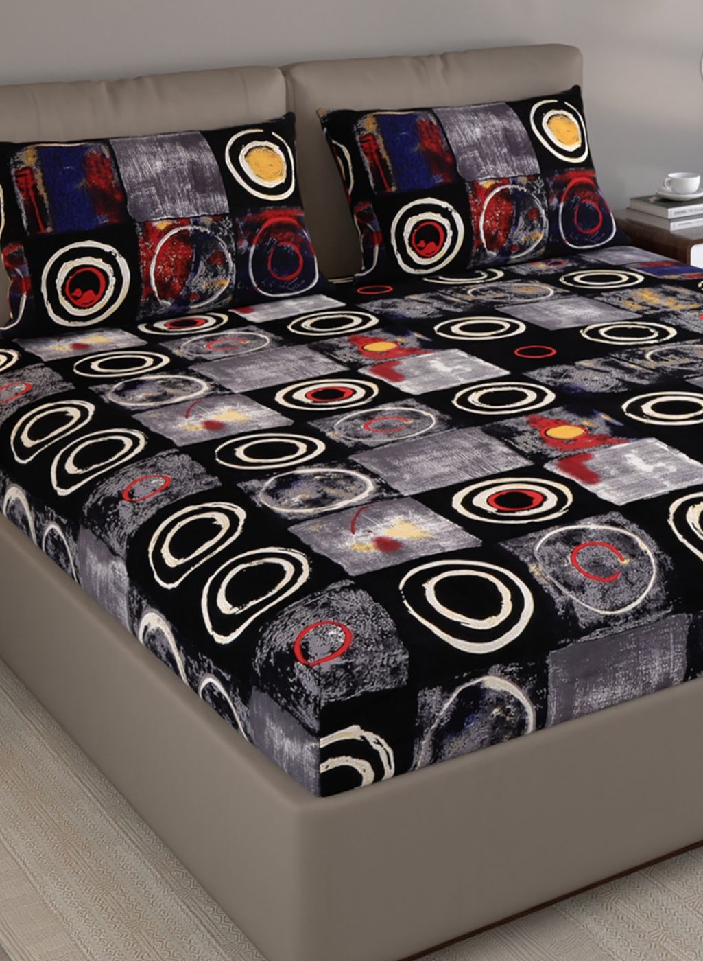 130 GSM Polyester Queen Bedsheet with 2 Pillow Covers