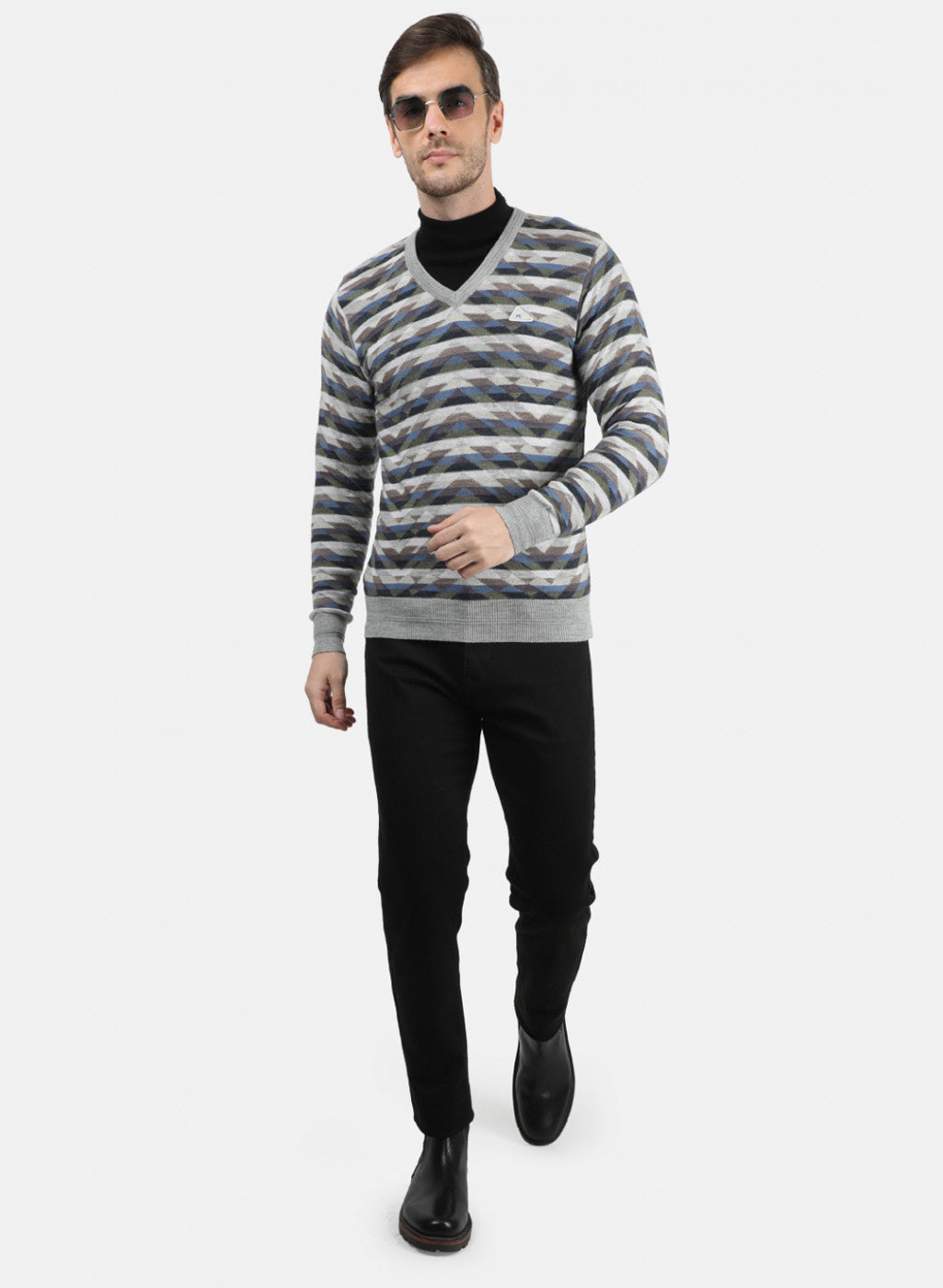 Men Grey Solid Pullover