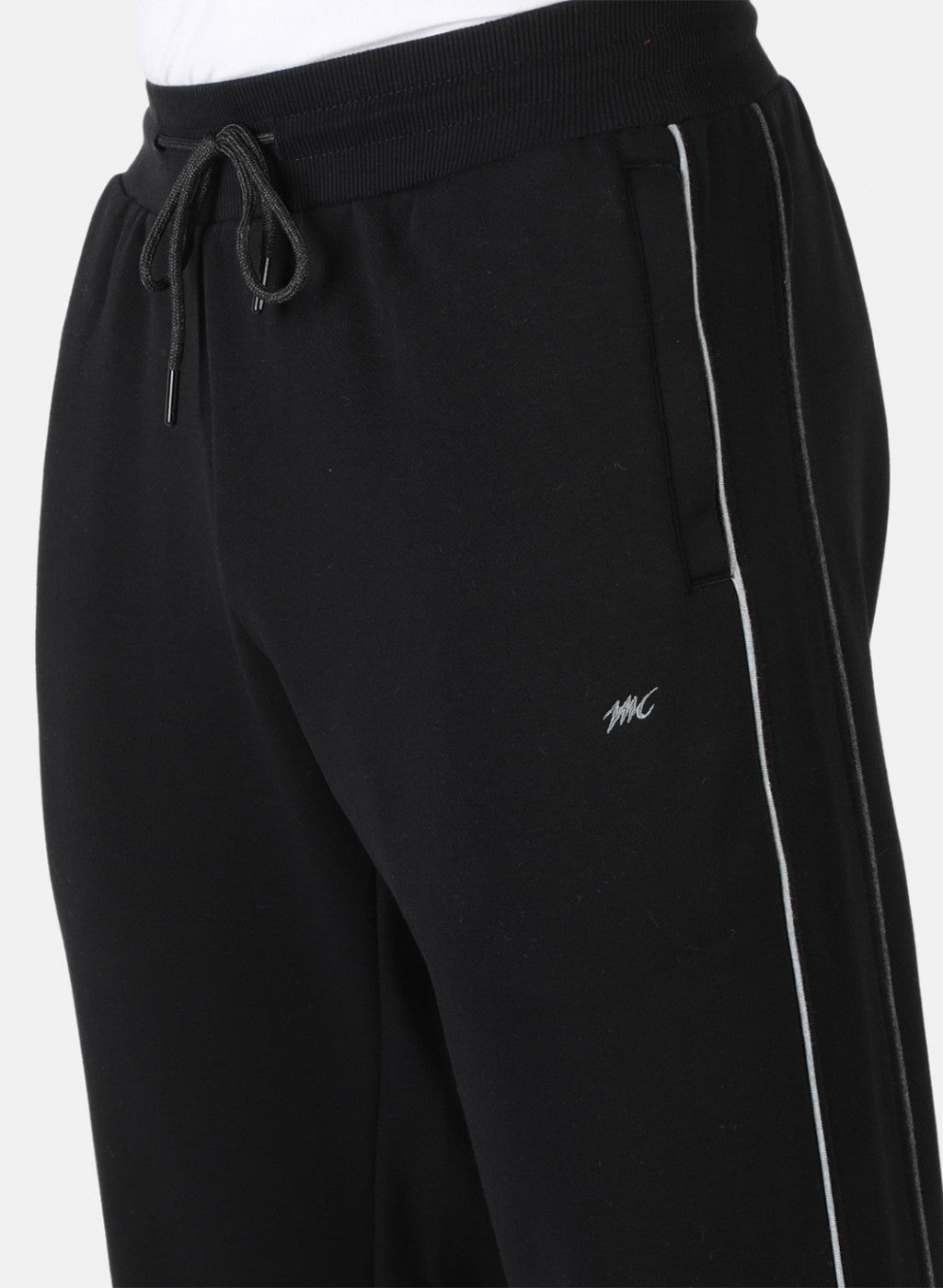 Men Black Plain Tracksuit