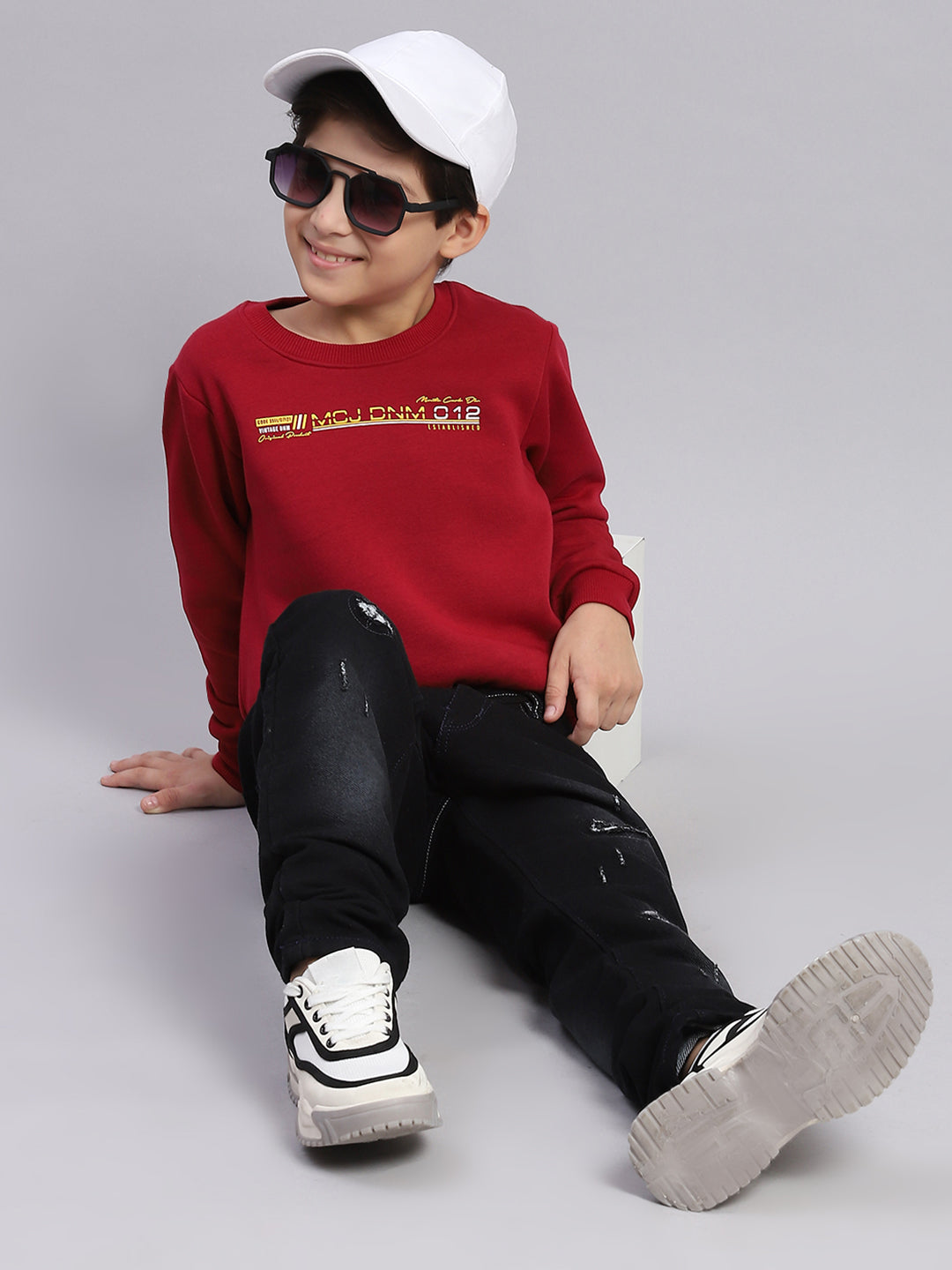 Boys Maroon Printed Round Neck Full Sleeve Sweatshirt