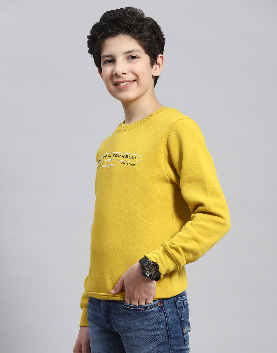 Boys Yellow Printed Round Neck Full Sleeve Sweatshirt