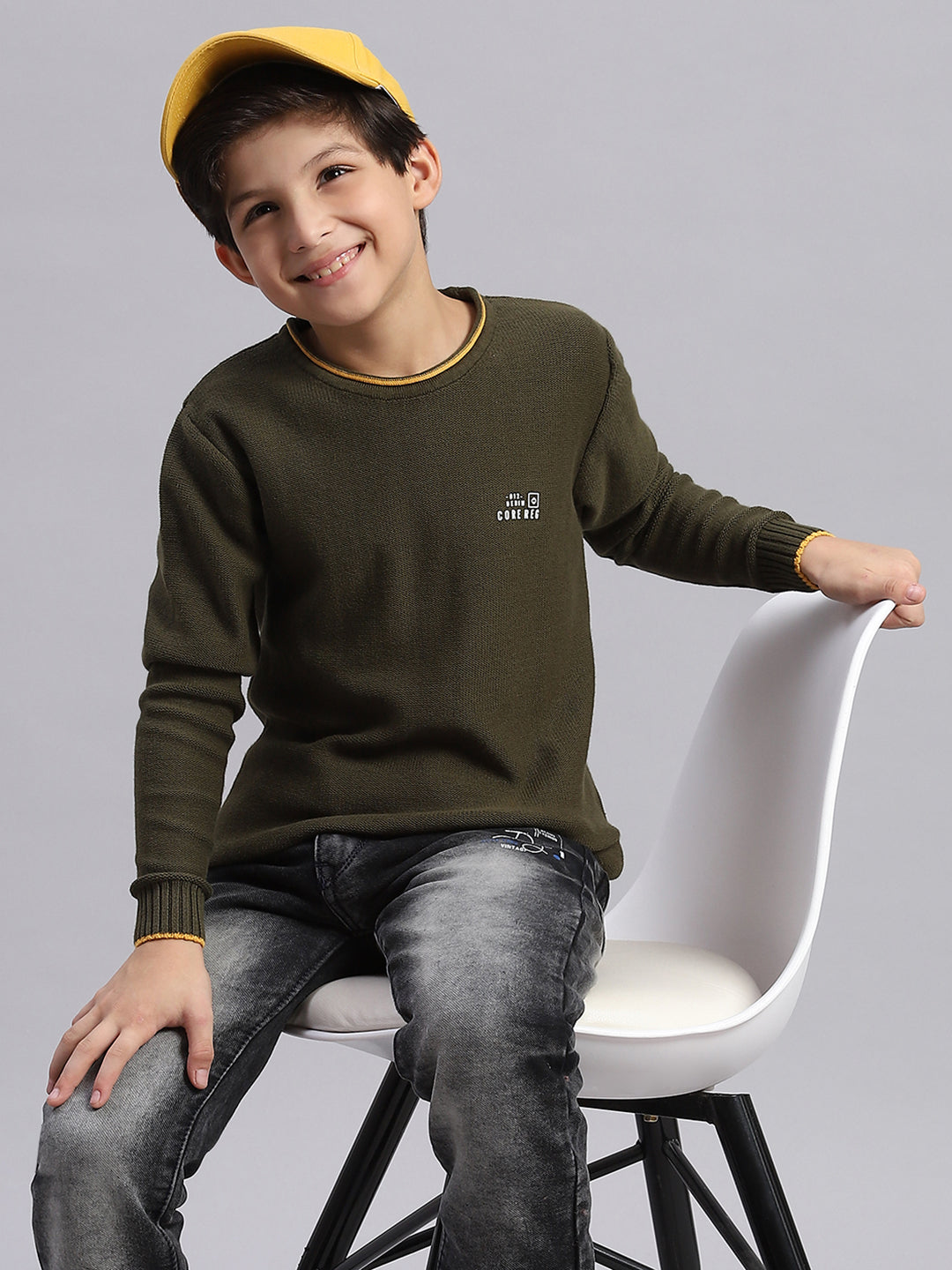 Boys Olive Solid Round Neck Full Sleeve Sweater