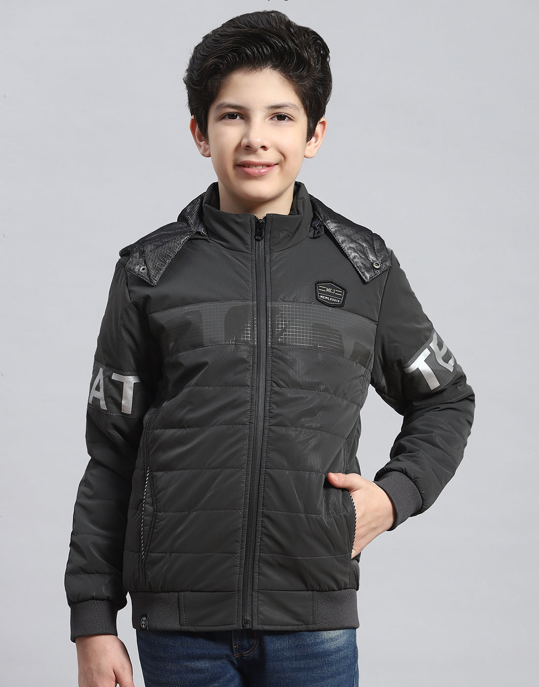 Buy Boys Green Solid Hooded Full Sleeve Boys Jacket Online in India - Monte  Carlo