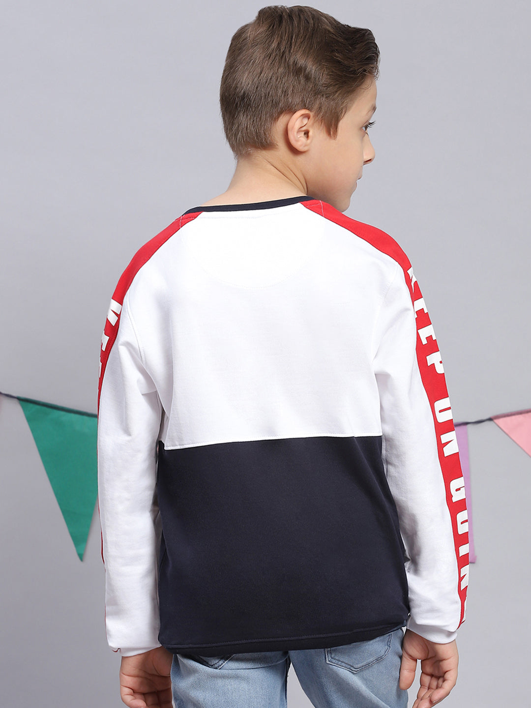 Boys White Printed Round Neck Full Sleeve Sweatshirt