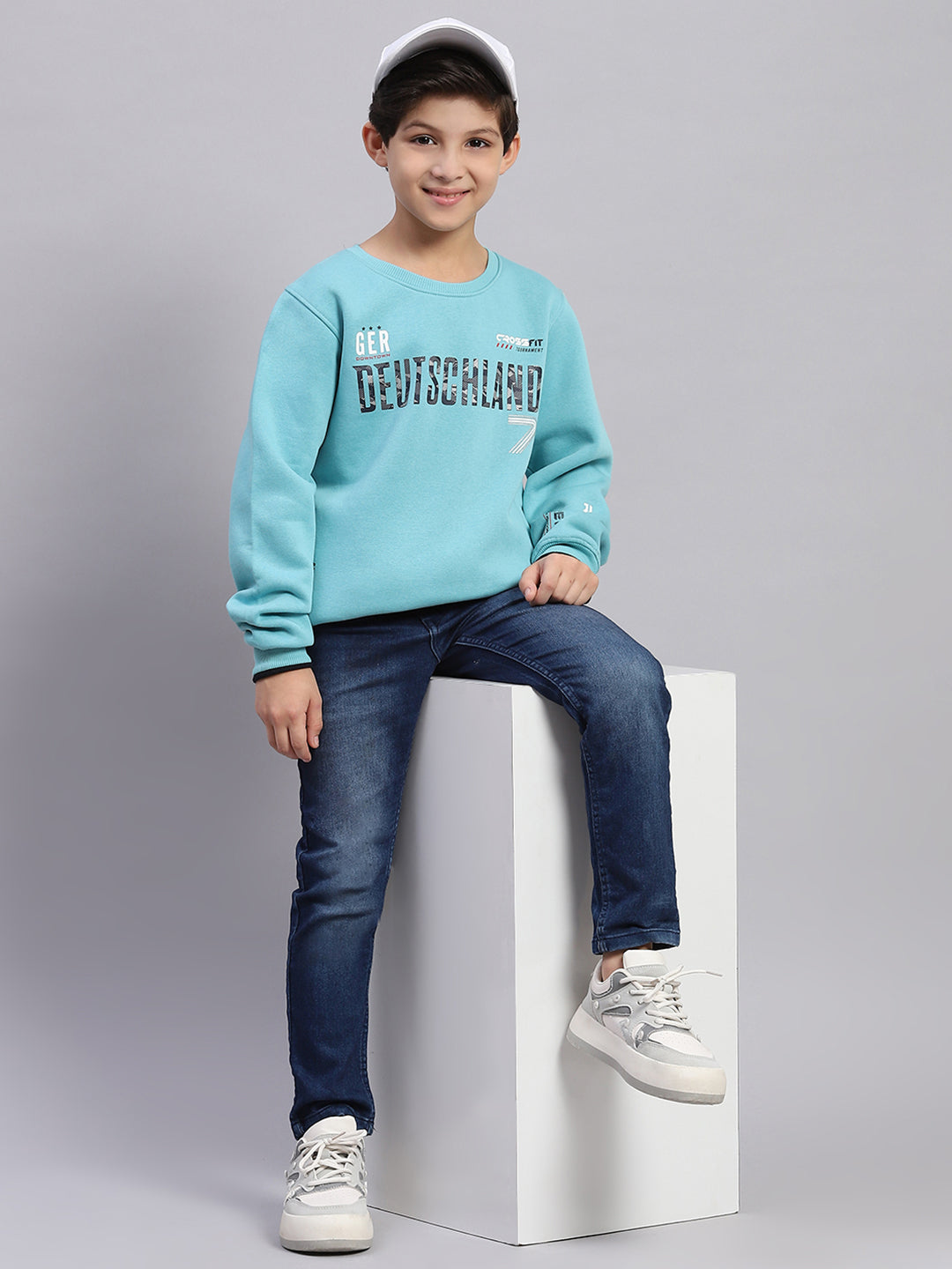 Boys Blue Printed Round Neck Full Sleeve Sweatshirt