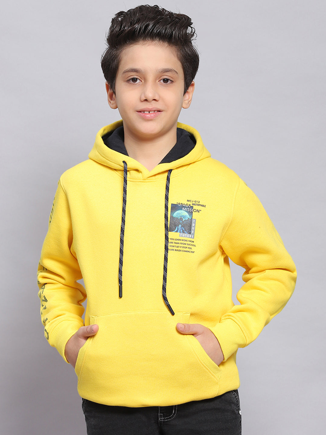 Boys Yellow Printed Hooded Full Sleeve Sweatshirt