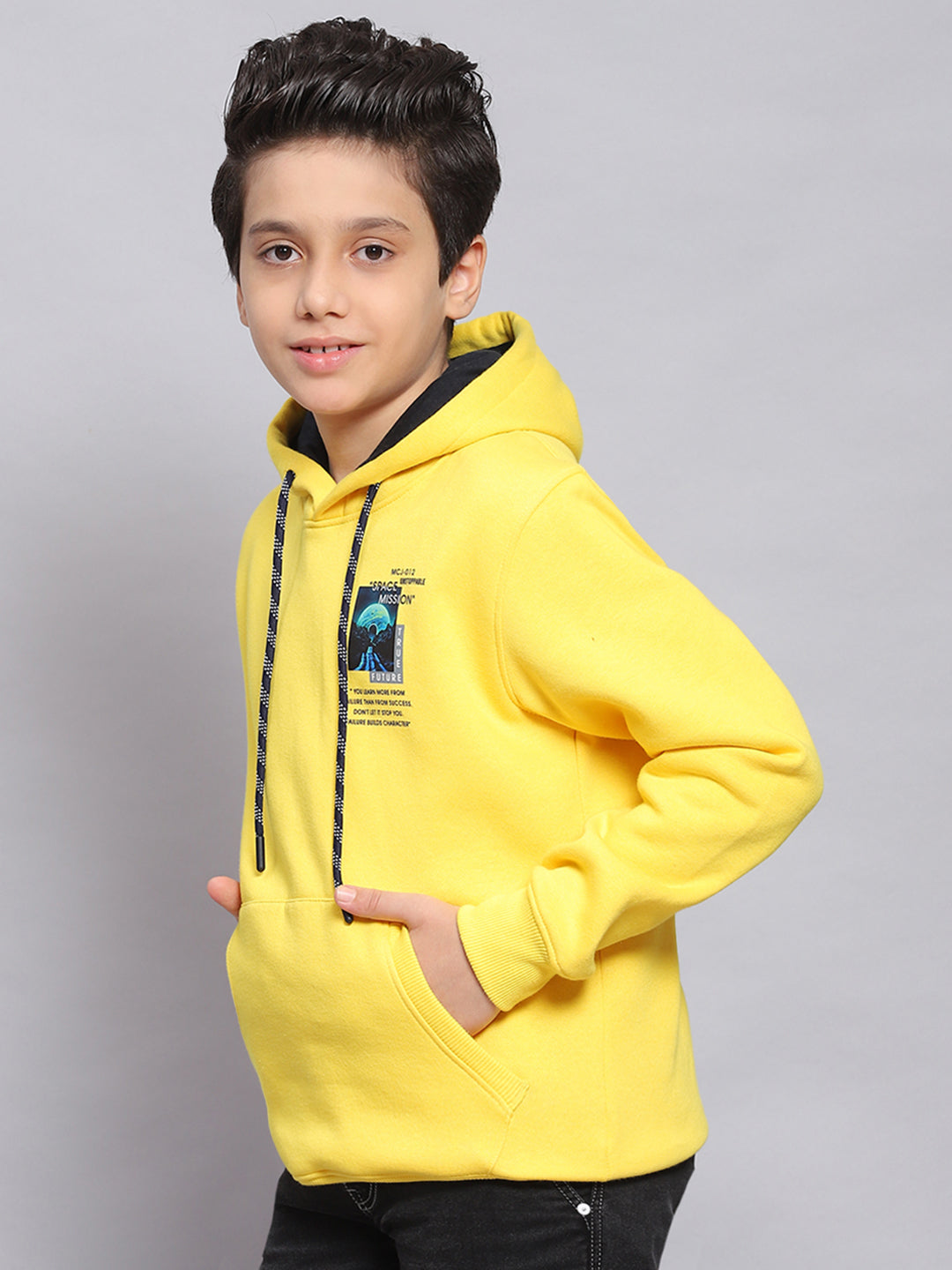 Boys Yellow Printed Hooded Full Sleeve Sweatshirt