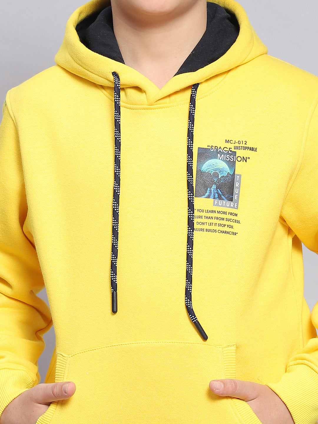 Boys Yellow Printed Hooded Full Sleeve Sweatshirt