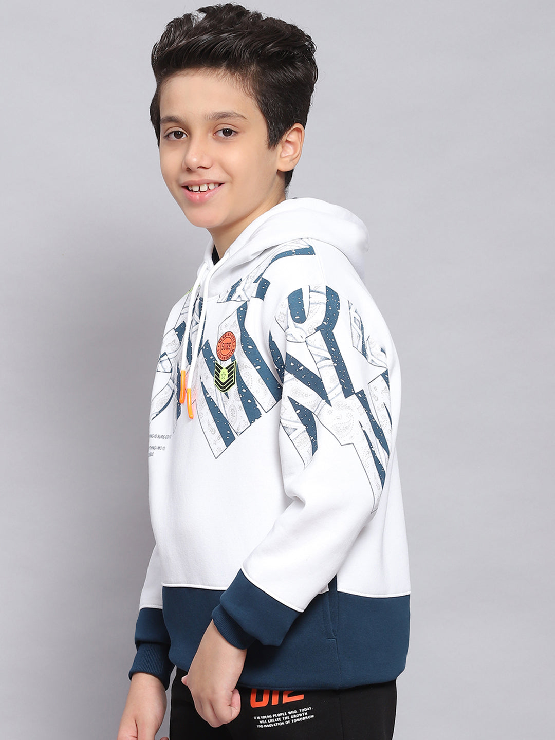 Boys White Printed Hooded Full Sleeve Sweatshirt