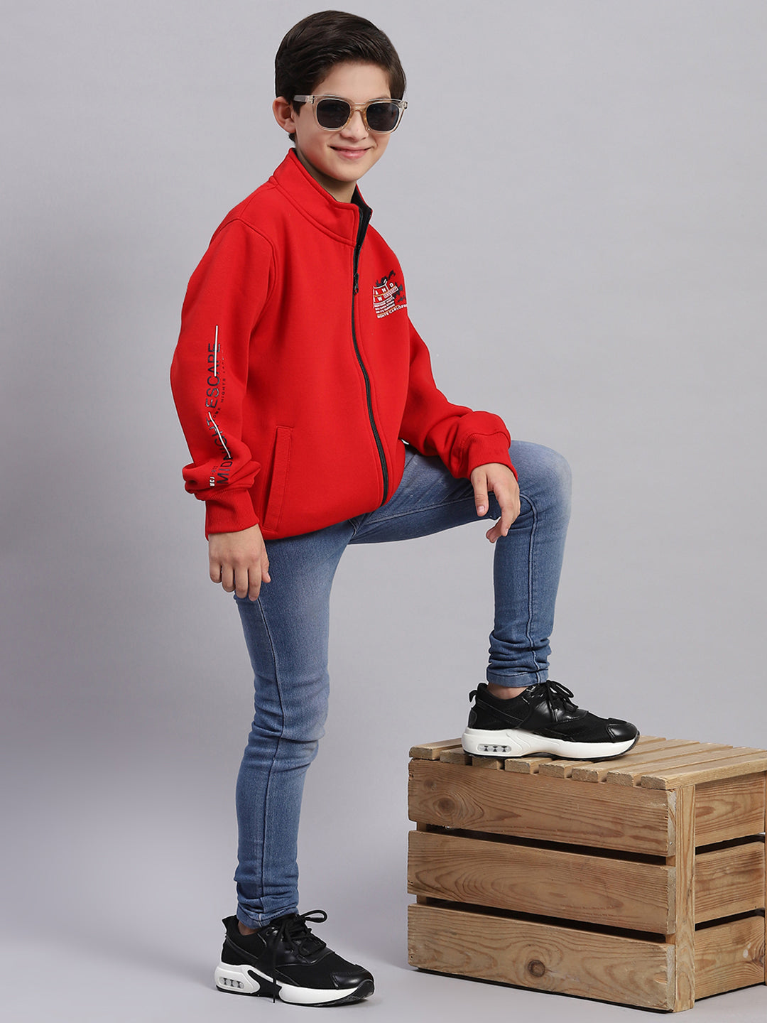 Boys Red Printed Stand Collar Full Sleeve Sweatshirt