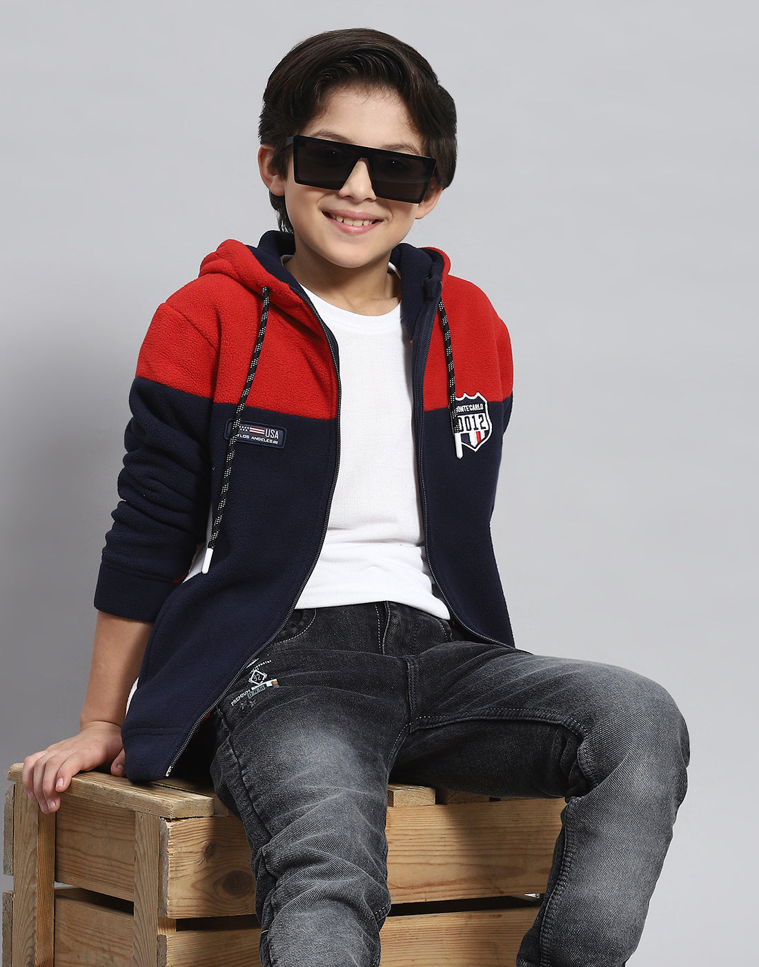 Boys Red Solid Hooded Full Sleeve Sweatshirt