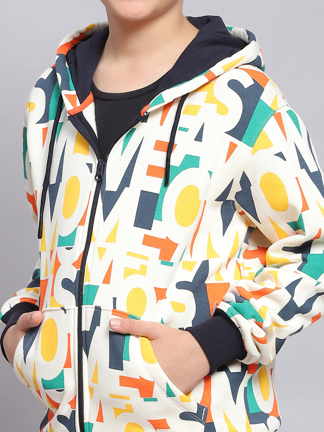 Boys Multicolor Printed Hooded Full Sleeve Sweatshirt