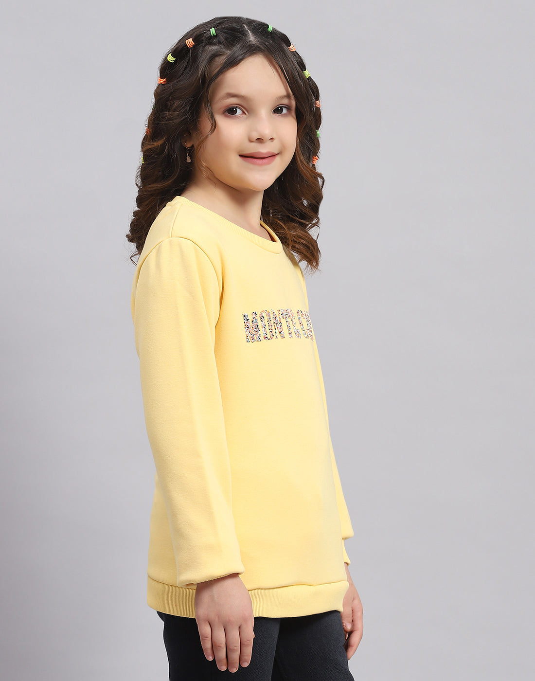 Girls Yellow Embellished Round Neck Full Sleeve Sweatshirt