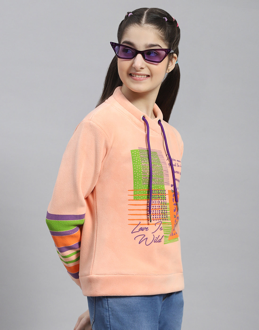 Girls Peach Printed Round Neck Full Sleeve Sweatshirt