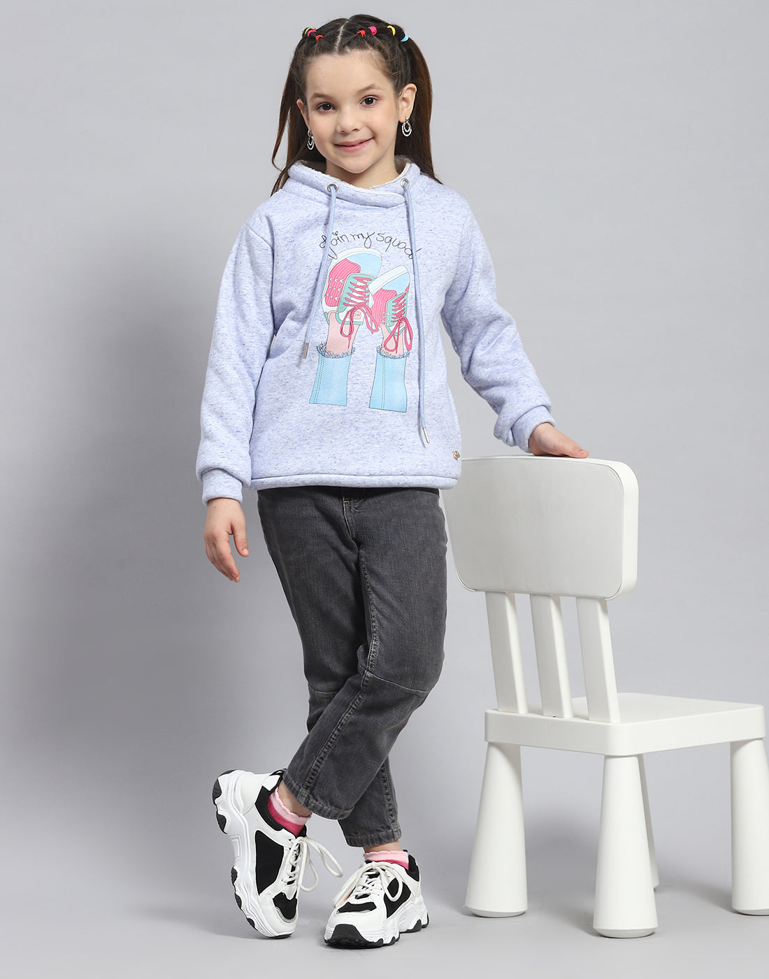 Girls Blue Printed Round Neck Full Sleeve Sweatshirt