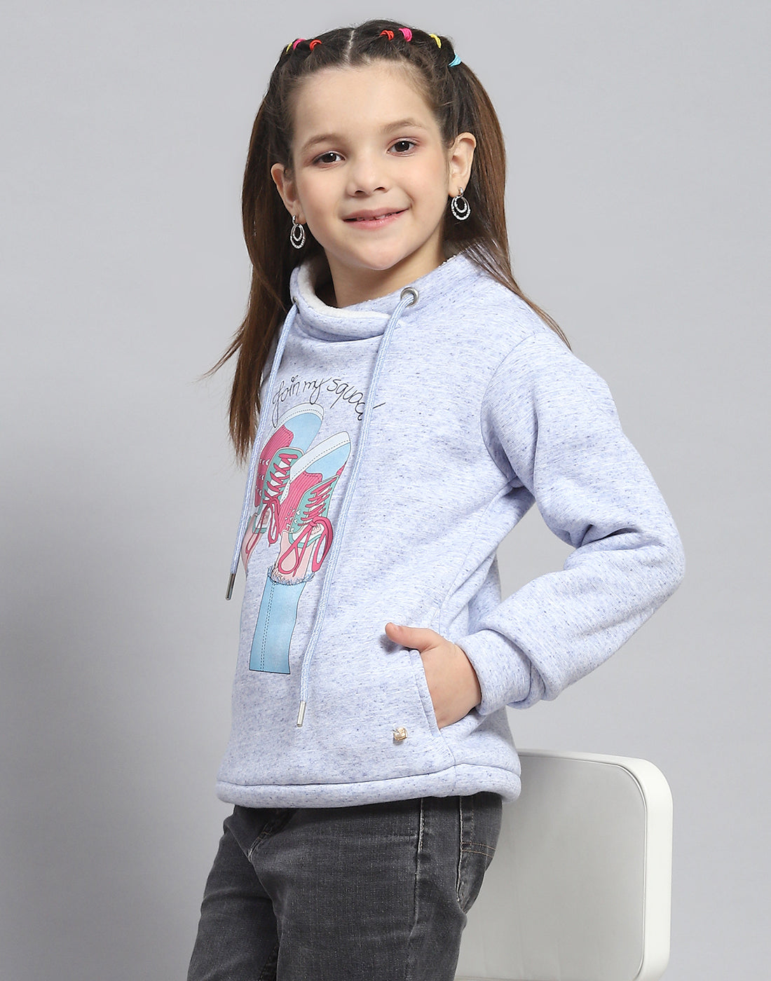 Girls Blue Printed Round Neck Full Sleeve Sweatshirt