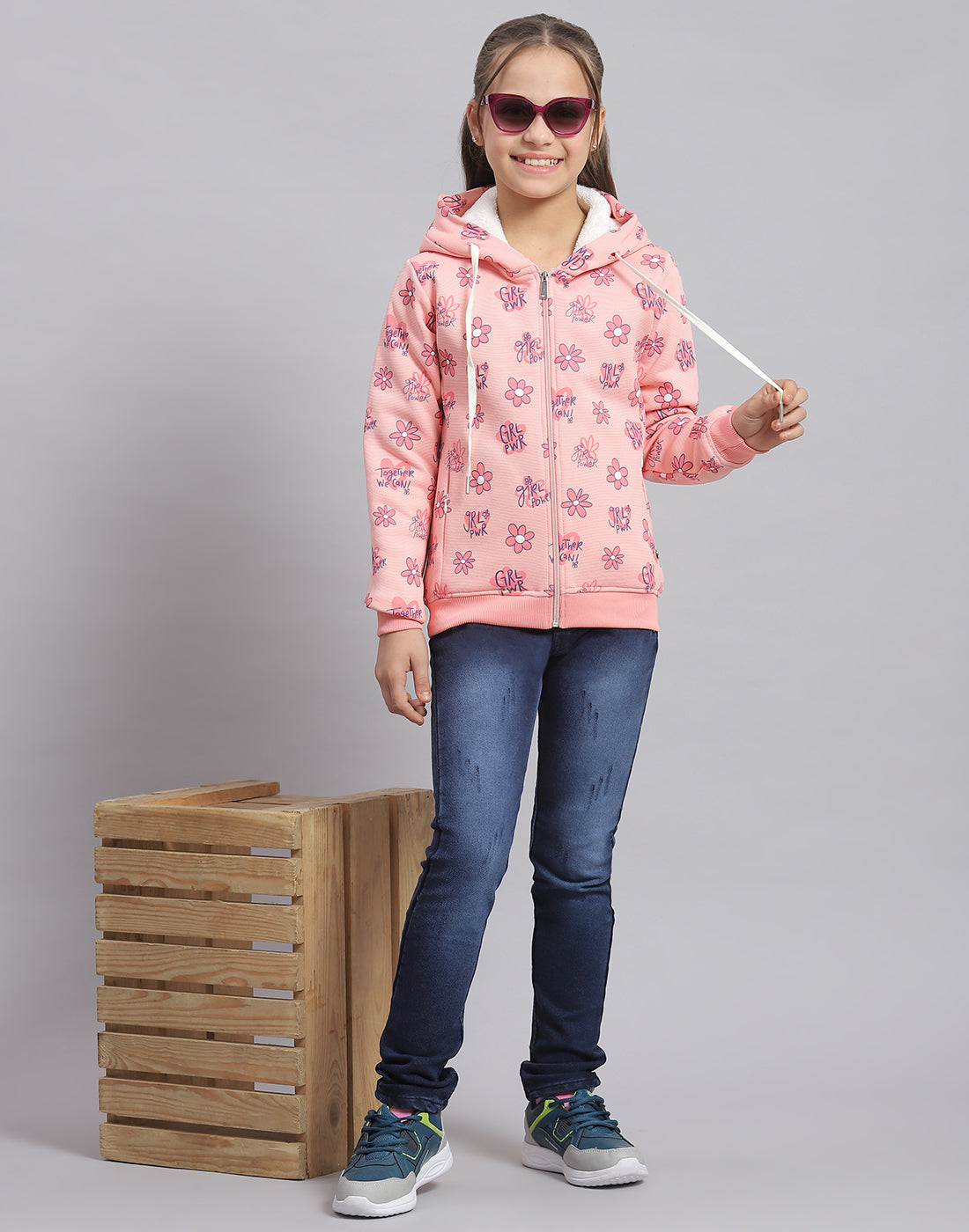 Girls Pink Printed Hooded Full Sleeve Sweatshirt