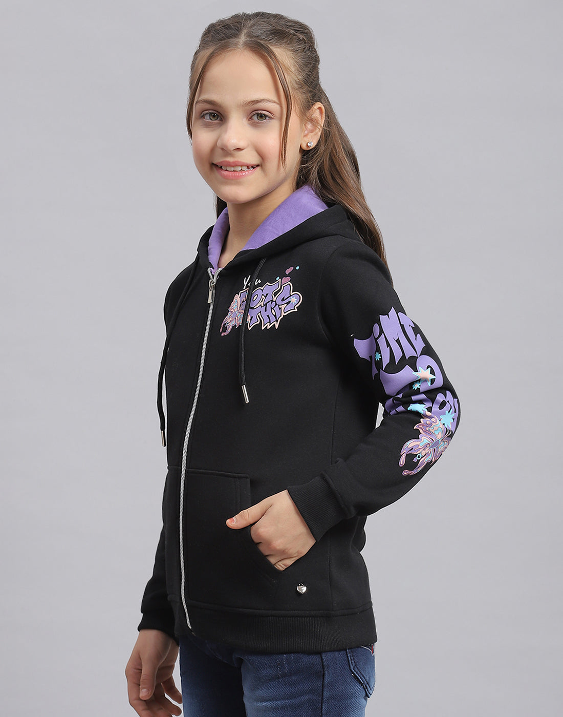 Girls Black Printed Hooded Full Sleeve Sweatshirt