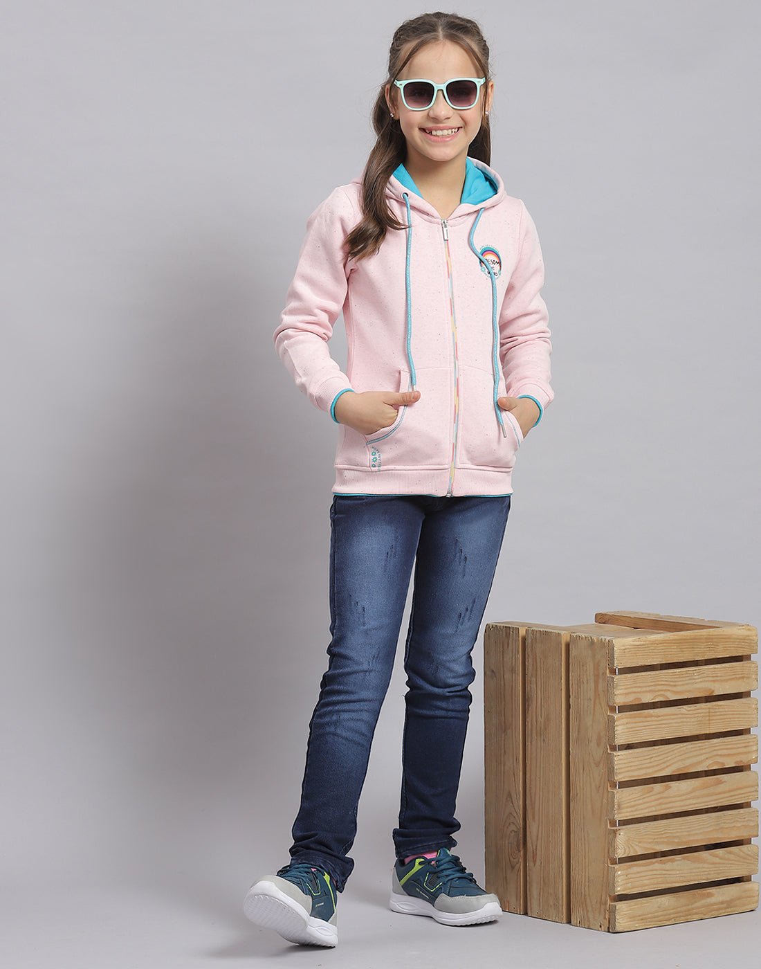 Girls Pink Printed Hooded Full Sleeve Sweatshirt