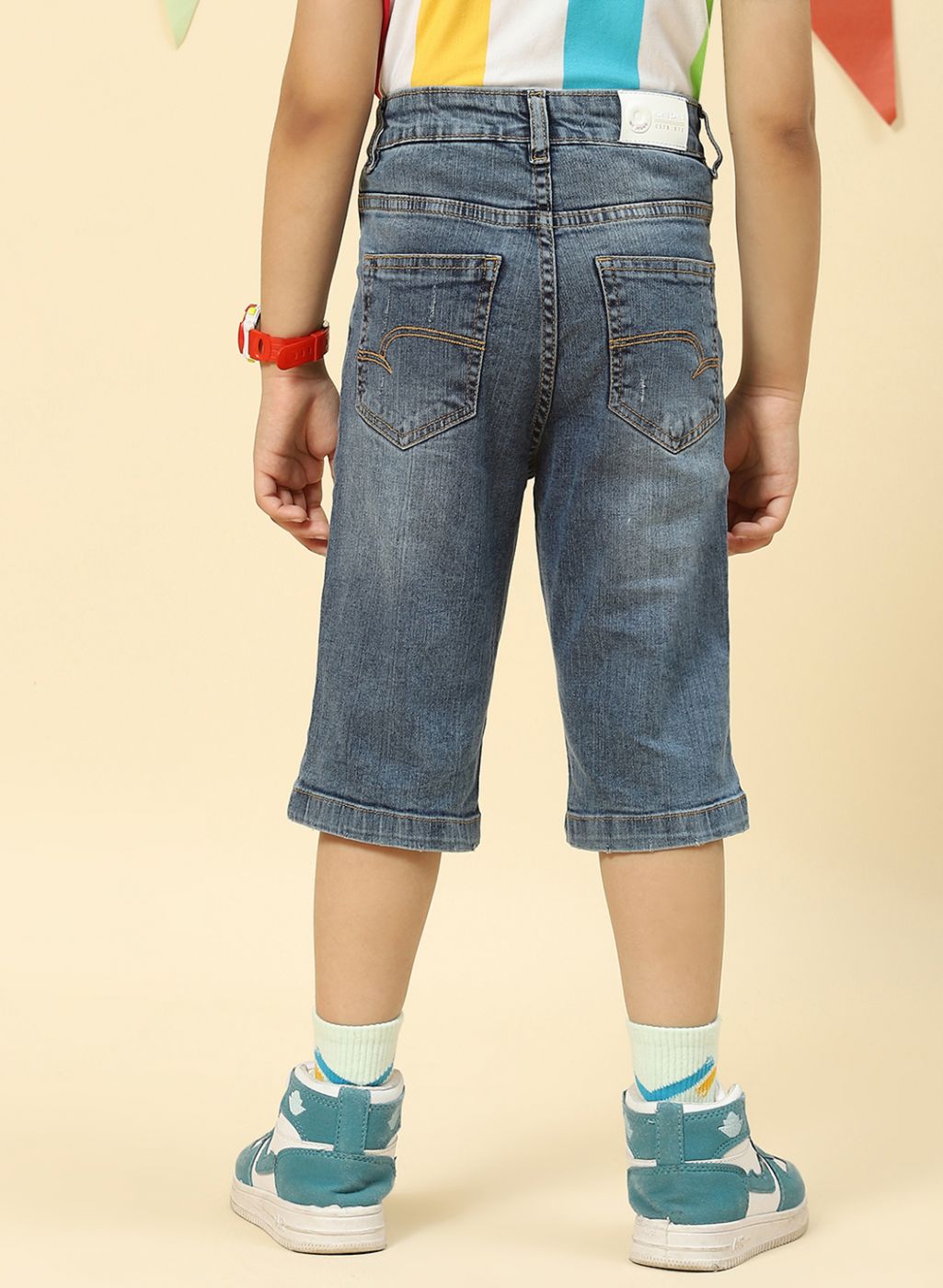 Boys Blue Solid Capri 6