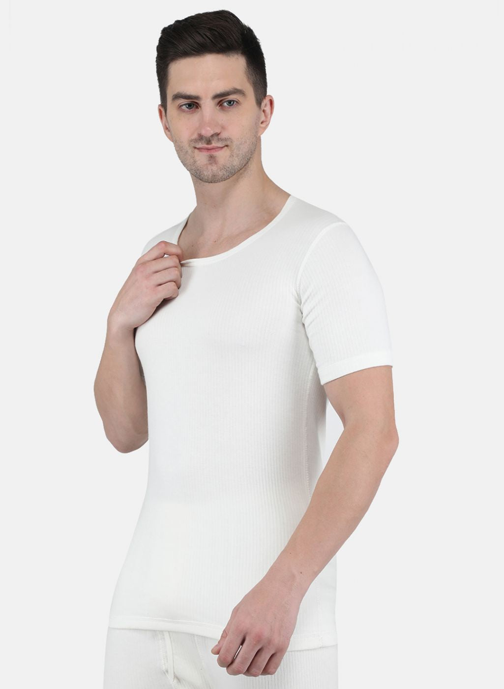 Men Off White Solid Thermal Vest