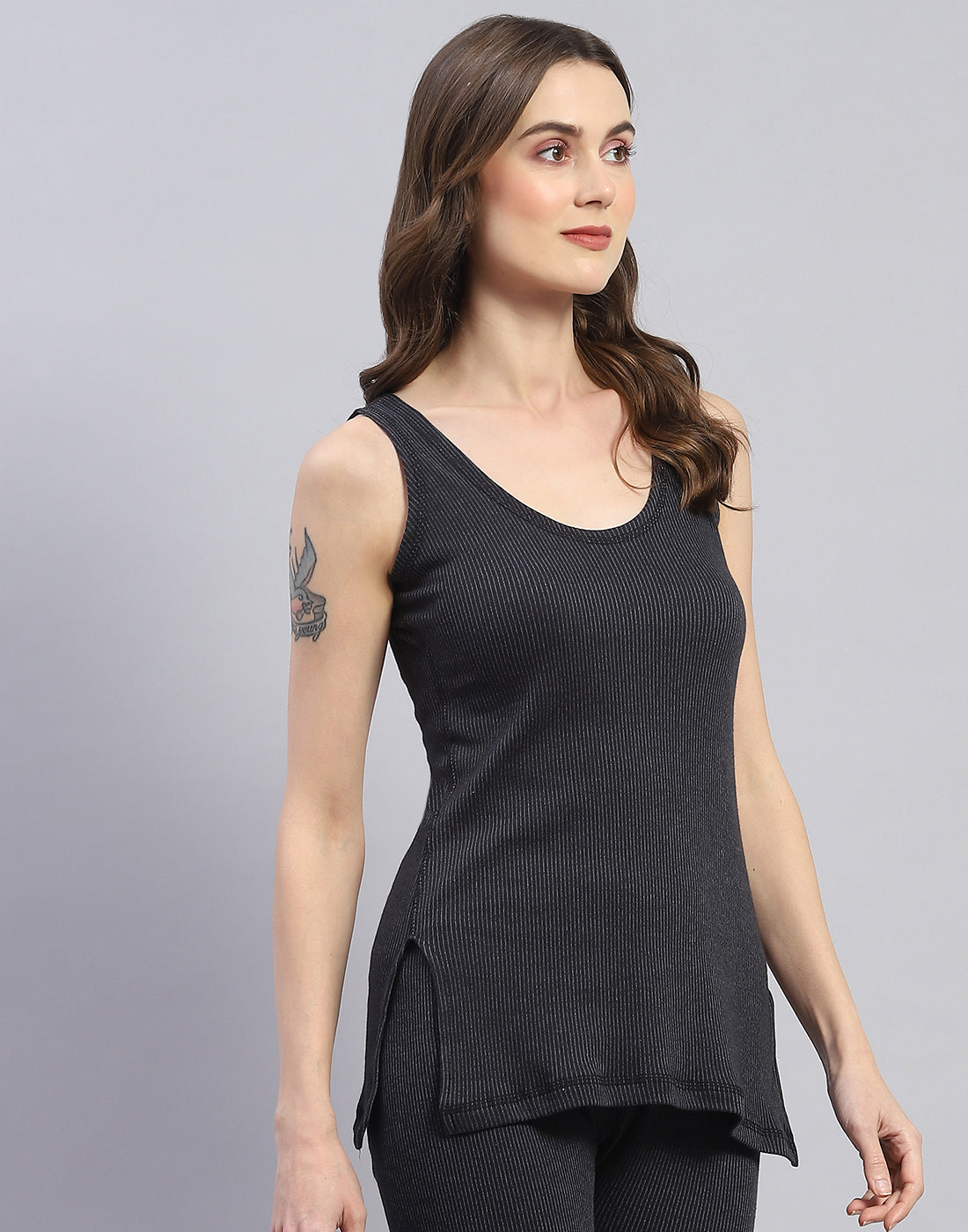 Women Black Solid Round Neck Sleeveless Thermal Vest