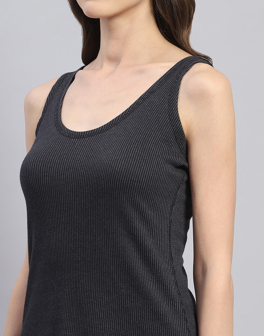 Women Black Solid Round Neck Sleeveless Thermal Vest