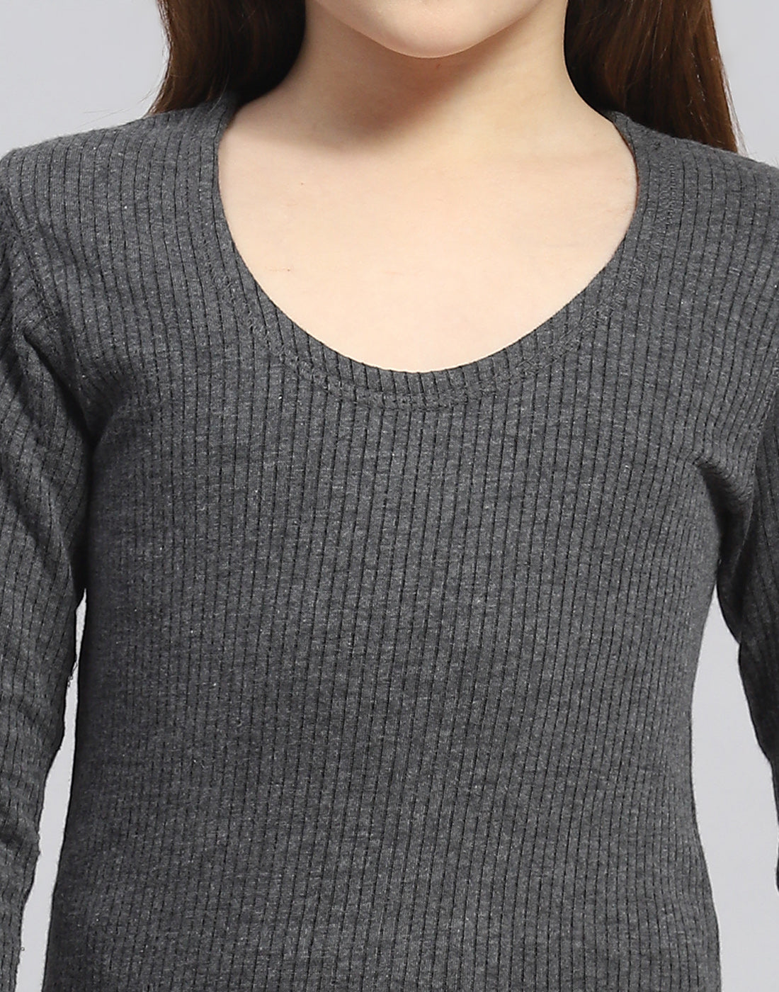 Girls Grey Solid Round Neck Full Sleeve Thermal Vest