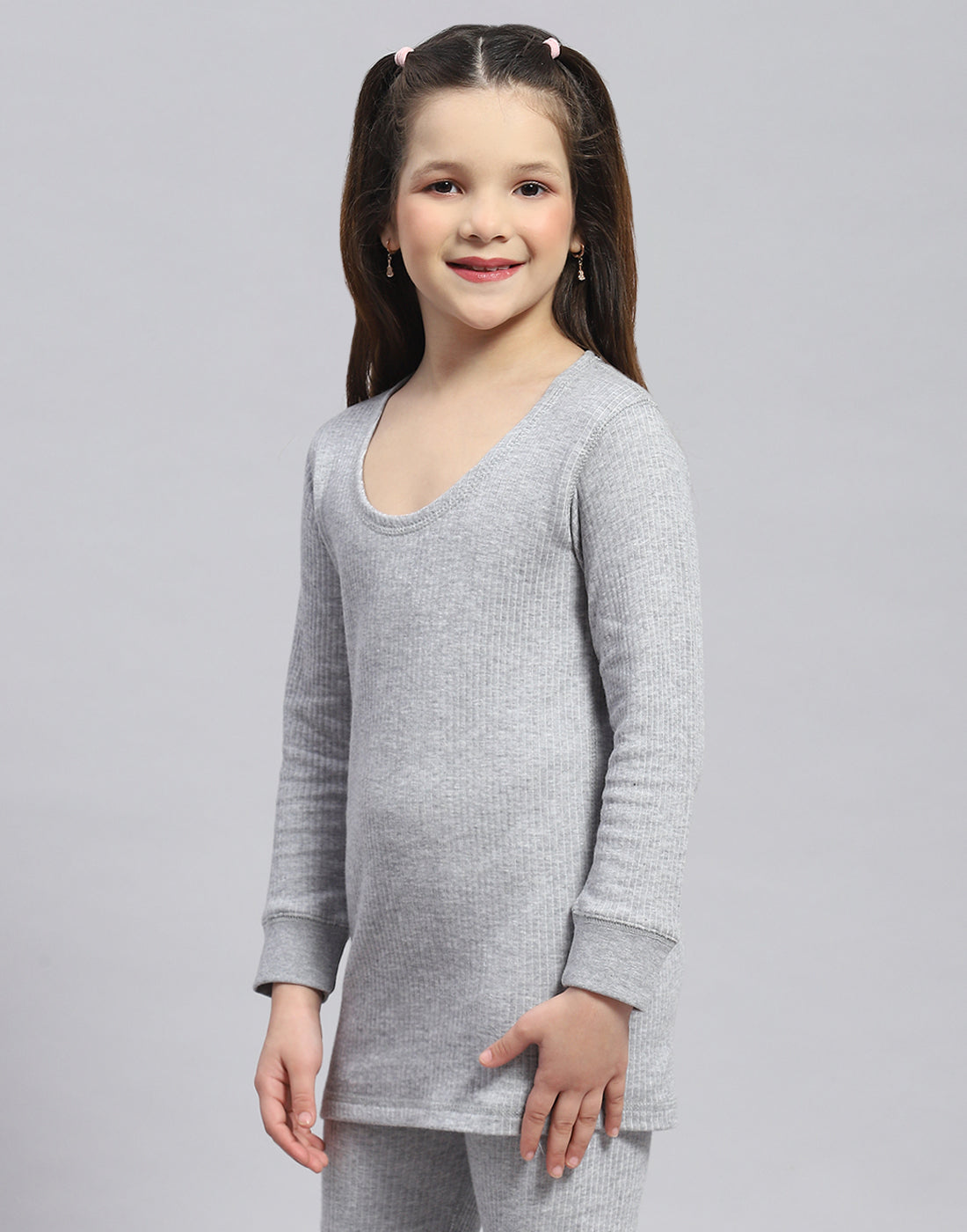 Girls Grey Solid Round Neck Full Sleeve Thermal Vest