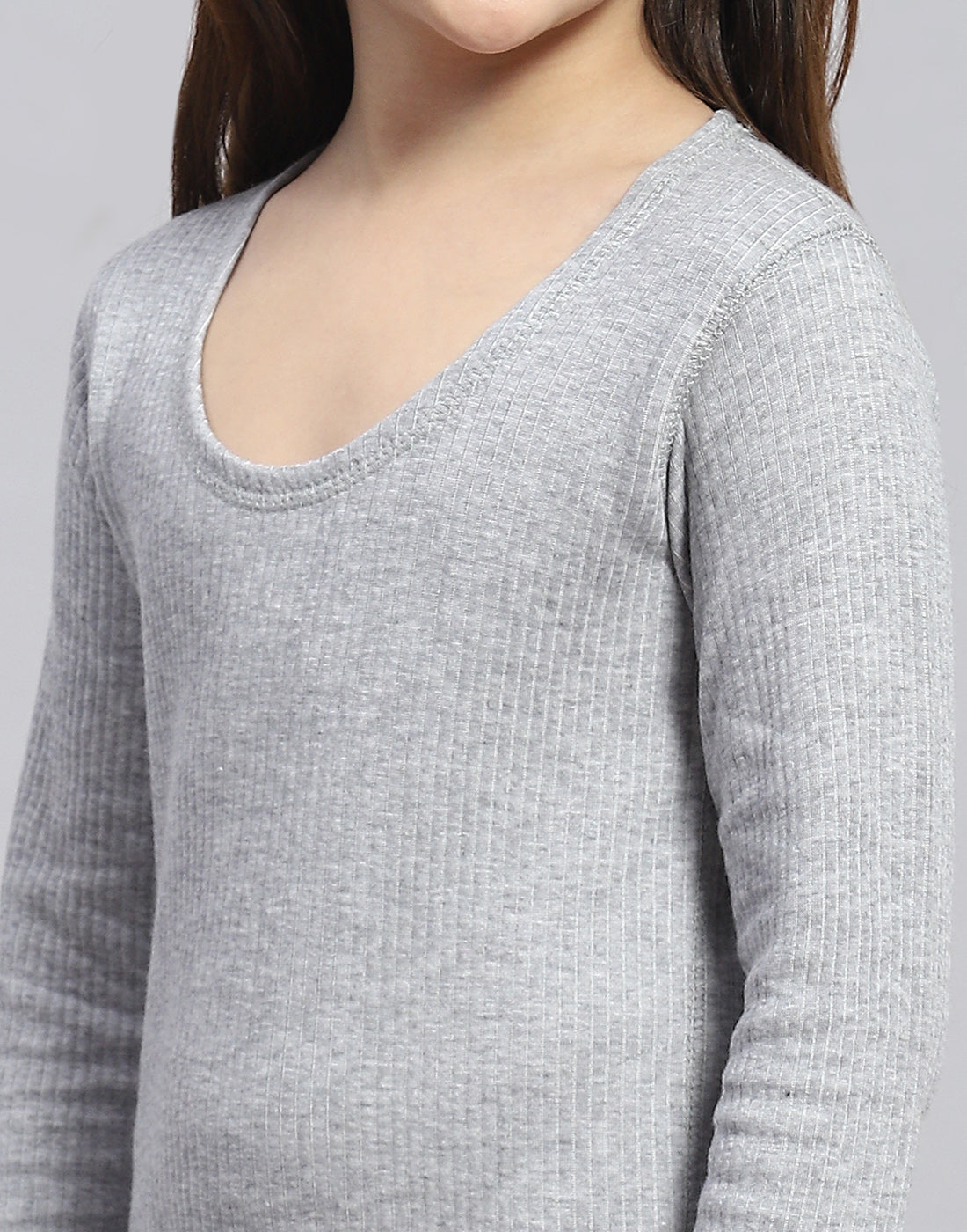 Girls Grey Solid Round Neck Full Sleeve Thermal Vest