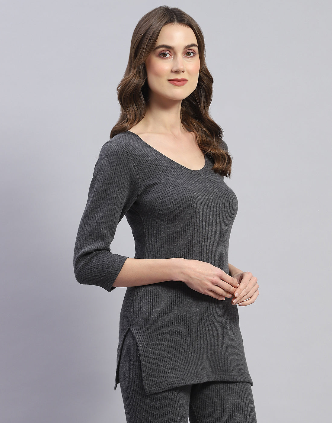 Women Grey Solid Round Neck 3/4 Sleeve Thermal Vest