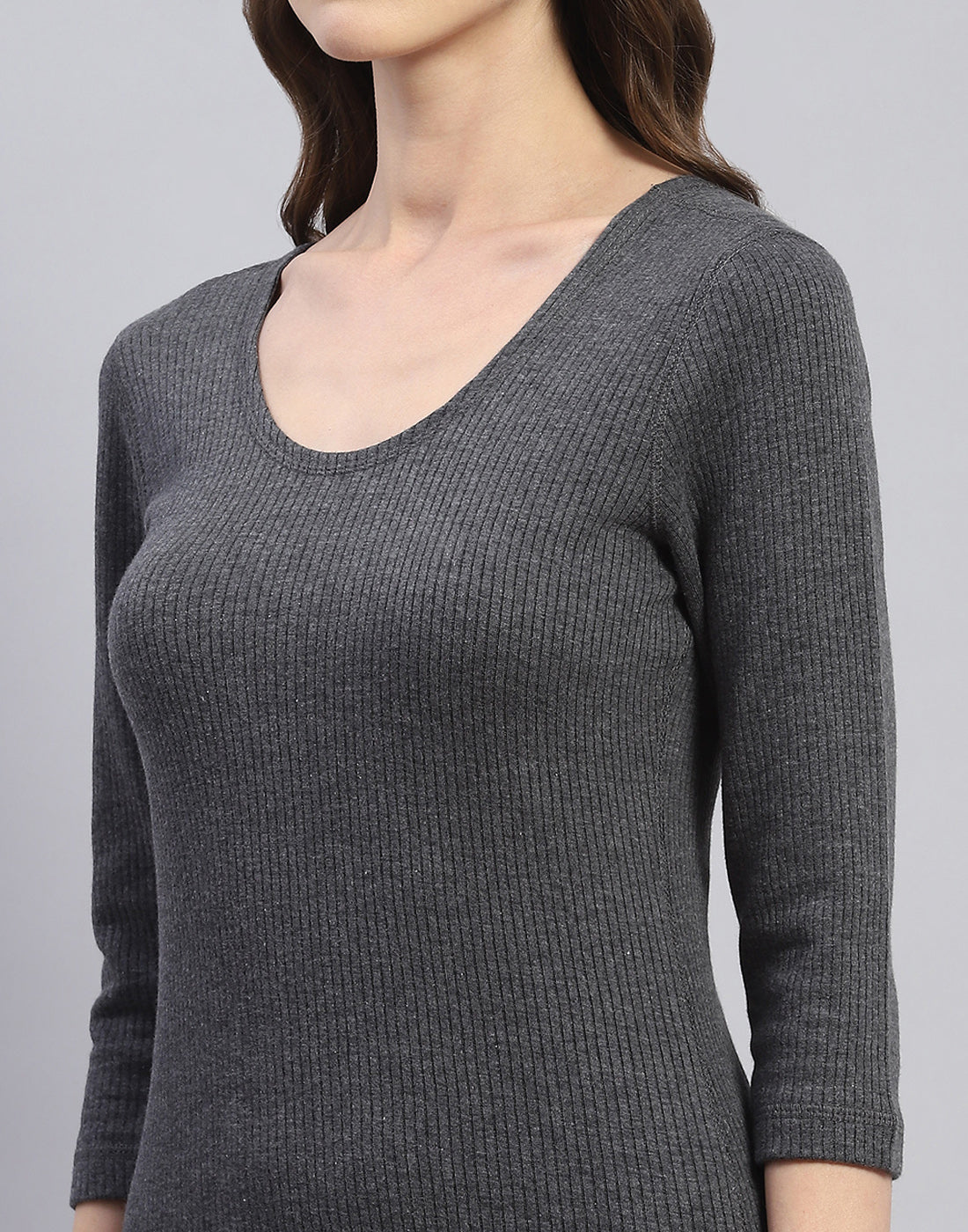 Women Grey Solid Round Neck 3/4 Sleeve Thermal Vest