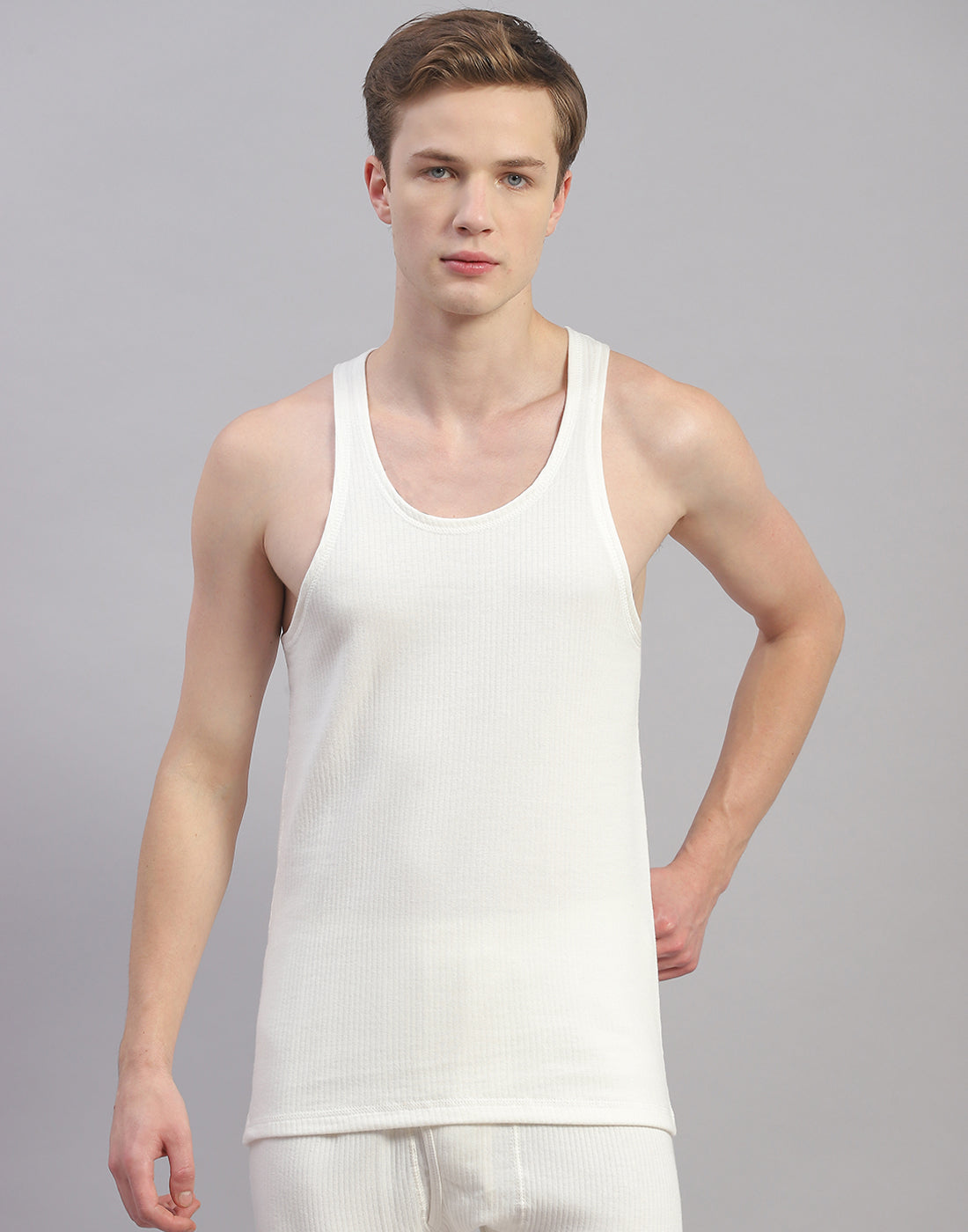 Men Off White Solid Round Neck Sleeveless Thermal Vest