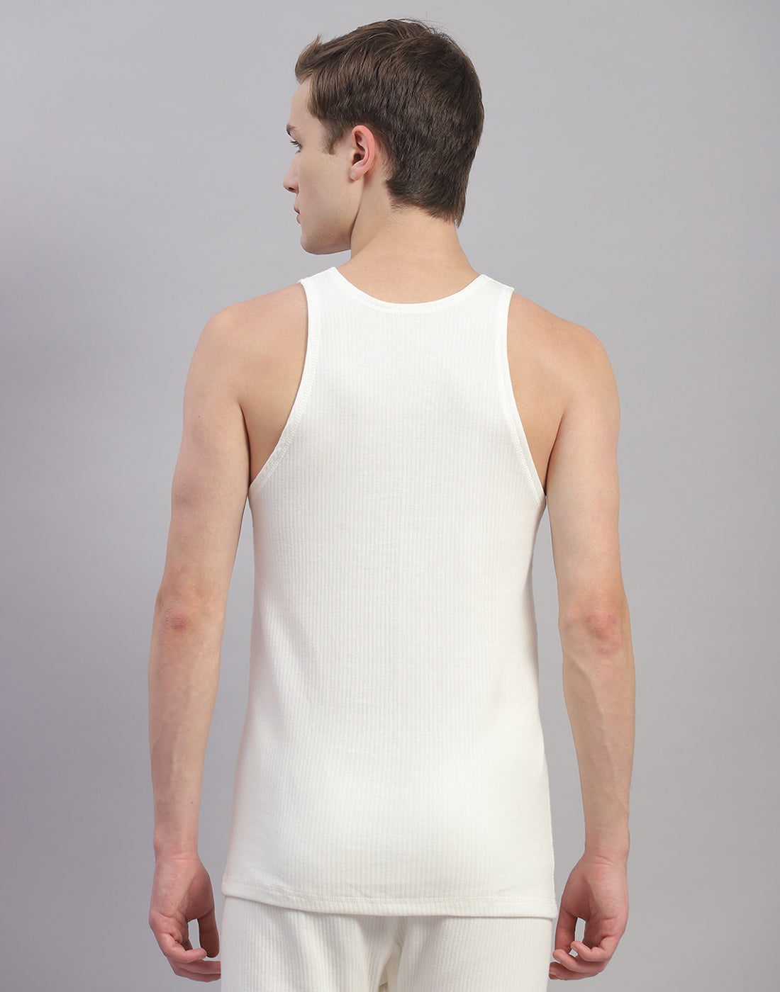 Men Off White Solid Round Neck Sleeveless Thermal Vest