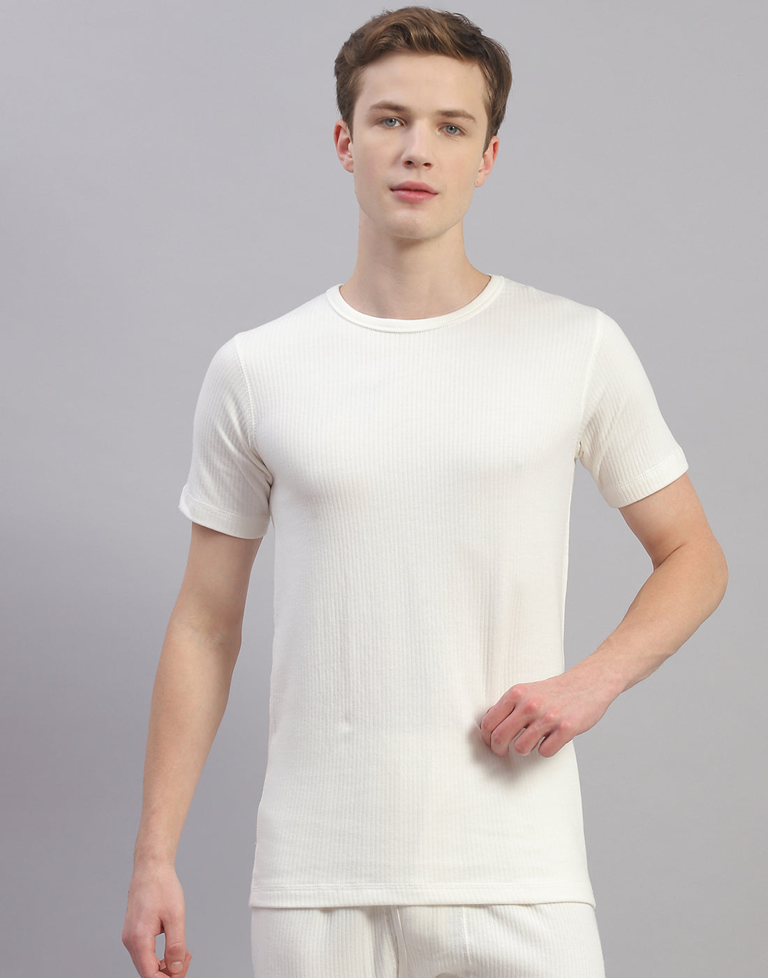 Men Off White Solid Round Neck Half Sleeve Thermal Vest